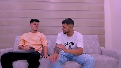 heteros men online show from February 2, 1:45 am