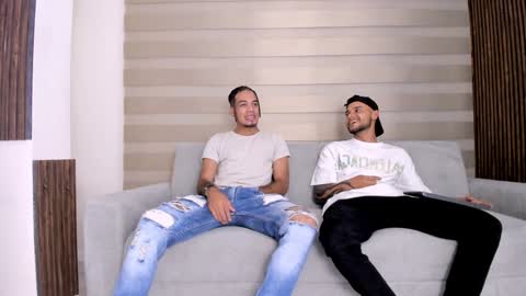 heteros men online show from February 4, 1:02 am