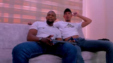 heteros men online show from February 10, 7:38 pm