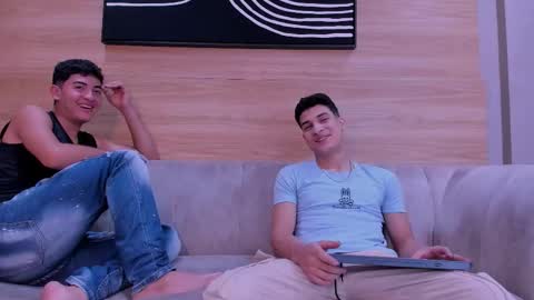 heteros men online show from December 22, 2:25 pm