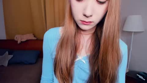 Snapshot of hettiereimel chatting on December 3, 7:23 pm Linda online show from December 3, 7:23 pm