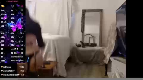 Snapshot of hevin69 chatting on March 18, 8:56 pm hevin69 online show from March 18, 8:56 pm