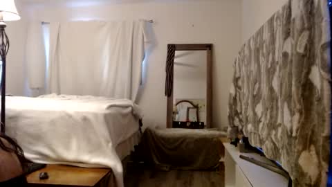 Snapshot of hevin69 chatting on March 21, 4:10 pm hevin69 online show from March 21, 4:10 pm