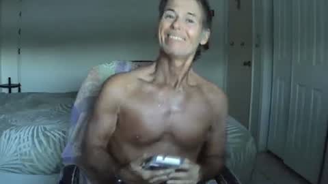 hewes1 online show from February 25, 11:14 pm