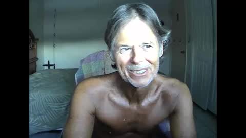 hewes1 online show from April 24, 10:56 pm