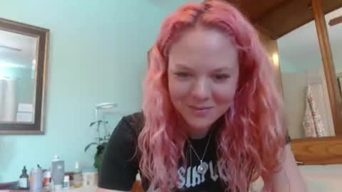 hexbunnie online show from February 23, 7:00 pm