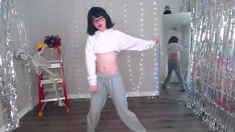 salem online show from February 26, 12:42 am