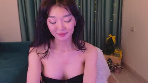 Audrey online show from January 2, 6:12 pm