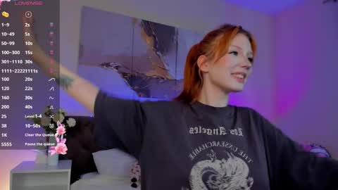 Snapshot of hey_lexy chatting on April 23, 9:19 am Lexy GMT1 0200 am-0900am Mon Tue online show from April 23, 9:19 am