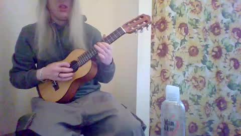 Snapshot of hey_mikky chatting on March 12, 7:17 pm hey_mikky online show from March 12, 7:17 pm