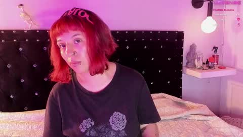 Snapshot of hey_noraly chatting on February 17, 4:09 am Noraly online show from February 17, 4:09 am