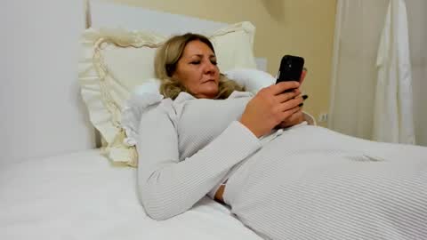 Heyheygrey online show from February 7, 11:03 pm