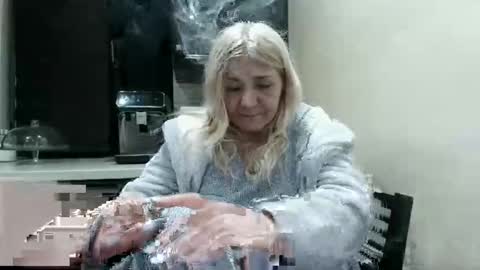 Heyheygrey online show from February 11, 1:43 am