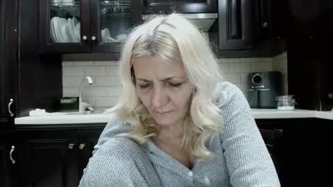 Heyheygrey online show from February 25, 5:22 pm