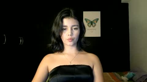 heyits_mia online show from June 17, 12:02 am