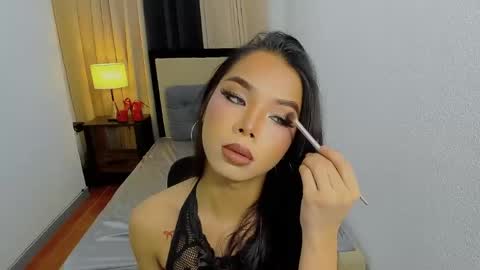 Snapshot of heyitsafira chatting on June 7, 1:04 pm SAFIRA 3 online show from June 7, 1:04 pm