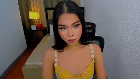 Snapshot of heyitsafira chatting on June 28, 2:12 pm SAFIRA 3 online show from June 28, 2:12 pm