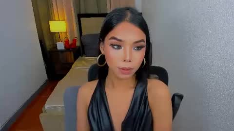 Snapshot of heyitsafira chatting on June 29, 2:28 pm SAFIRA 3 online show from June 29, 2:28 pm
