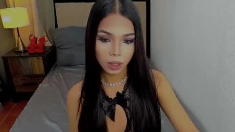 Snapshot of heyitsafira chatting on July 28, 10:09 pm SAFIRA 3 online show from July 28, 10:09 pm