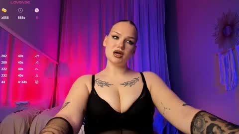 Snapshot of heynoirsam chatting on March 20, 6:07 am heynoirsam online show from March 20, 6:07 am