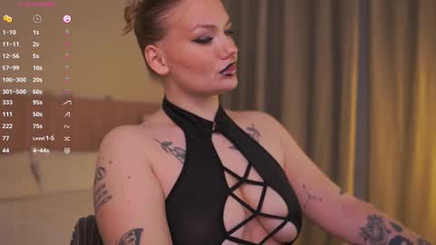 Snapshot of heynoirsam chatting on March 24, 6:40 am heynoirsam online show from March 24, 6:40 am