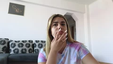 Siana online show from June 17, 9:01 am