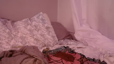 Snapshot of heytheretigers chatting on September 18, 1:13 pm Lollie Bam Tesoro online show from September 18, 1:13 pm