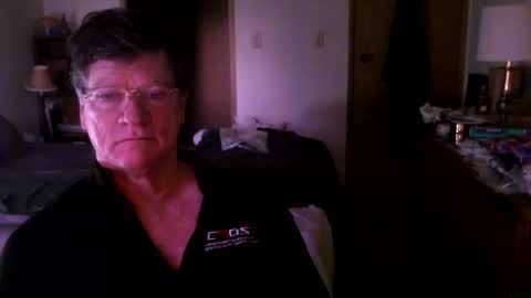 Snapshot of hg99too chatting on October 13, 2:17 pm hg99too online show from October 13, 2:17 pm