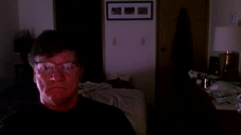 Snapshot of hg99too chatting on October 15, 1:22 pm hg99too online show from October 15, 1:22 pm