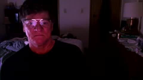 Snapshot of hg99too chatting on October 22, 1:44 pm hg99too online show from October 22, 1:44 pm