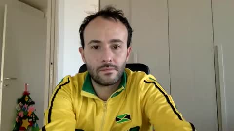 Snapshot of hhombre chatting on December 19, 1:40 pm hhombre online show from December 19, 1:40 pm