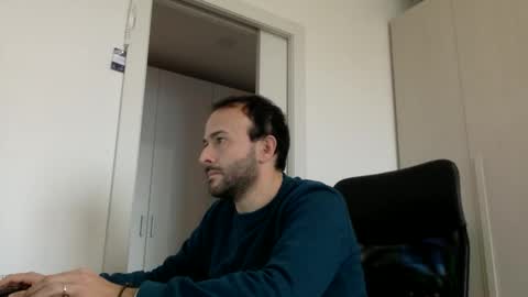 Snapshot of hhombre chatting on December 22, 10:23 am hhombre online show from December 22, 10:23 am