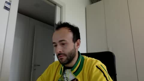 Snapshot of hhombre chatting on May 11, 7:58 am hhombre online show from May 11, 7:58 am