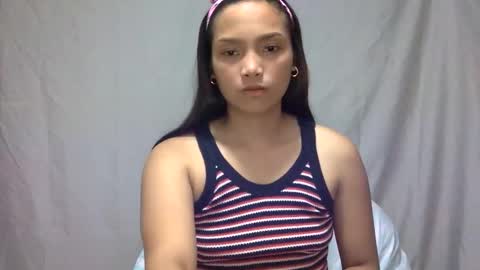 Snapshot of hi_there99 chatting on October 17, 2:26 am hi_there99 online show from October 17, 2:26 am