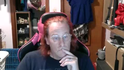 Snapshot of hiakun chatting on March 1, 2:02 am hiakun online show from March 1, 2:02 am