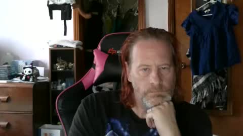 Snapshot of hiakun chatting on March 31, 10:43 pm hiakun online show from March 31, 10:43 pm