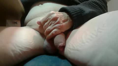 Snapshot of hibericus chatting on February 23, 11:24 pm hibericus online show from February 23, 11:24 pm