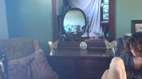 hidden_gold_milf online show from October 16, 6:09 pm