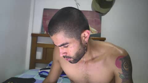 hideonbush online show from September 22, 11:34 am