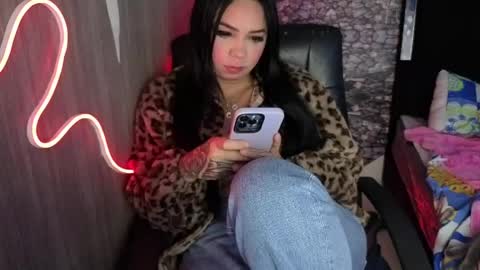 Snapshot of high_fortune chatting on April 7, 6:47 am high online show from April 7, 6:47 am