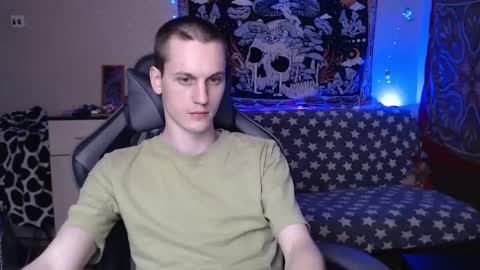 Snapshot of higherdegree chatting on March 8, 5:01 pm higherdegree online show from March 8, 5:01 pm