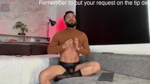 Snapshot of highlatin_guys chatting on November 3, 2:18 pm Terry and E online show from November 3, 2:18 pm