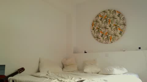 Snapshot of highnightz chatting on October 2, 11:28 am highnightz online show from October 2, 11:28 am