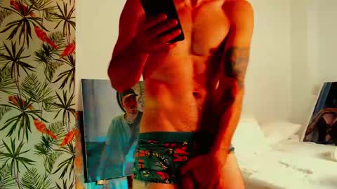 Snapshot of highnightz chatting on October 14, 8:48 am highnightz online show from October 14, 8:48 am