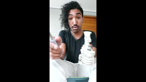 Snapshot of hikarascastle chatting on April 4, 4:15 pm hikarascastle online show from April 4, 4:15 pm