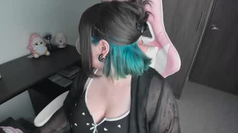 Snapshot of hikaru_arimura chatting on March 17, 2:05 am hikaru_arimura online show from March 17, 2:05 am