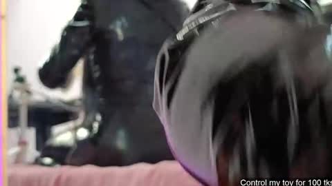 Call me hikiko or kiko online show from October 1, 11:00 pm