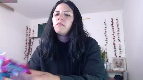 Snapshot of hilari18 chatting on July 7, 10:58 pm hilaril18 online show from July 7, 10:58 pm