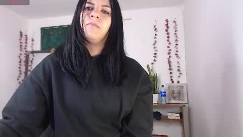 Snapshot of hilari18 chatting on July 9, 6:01 pm hilaril18 online show from July 9, 6:01 pm