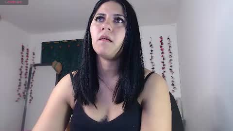 Snapshot of hilari18 chatting on July 24, 10:19 pm hilaril18 online show from July 24, 10:19 pm